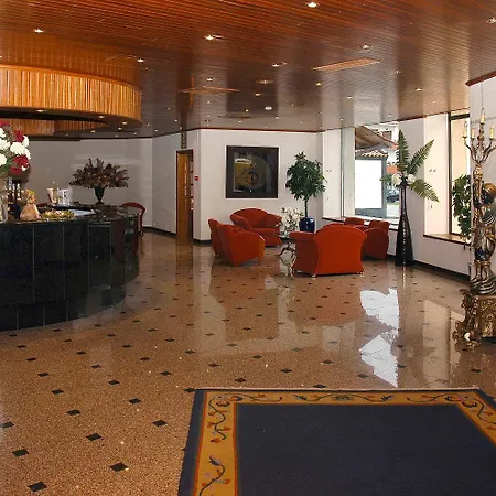 Cristal Caldas Hotel 3*